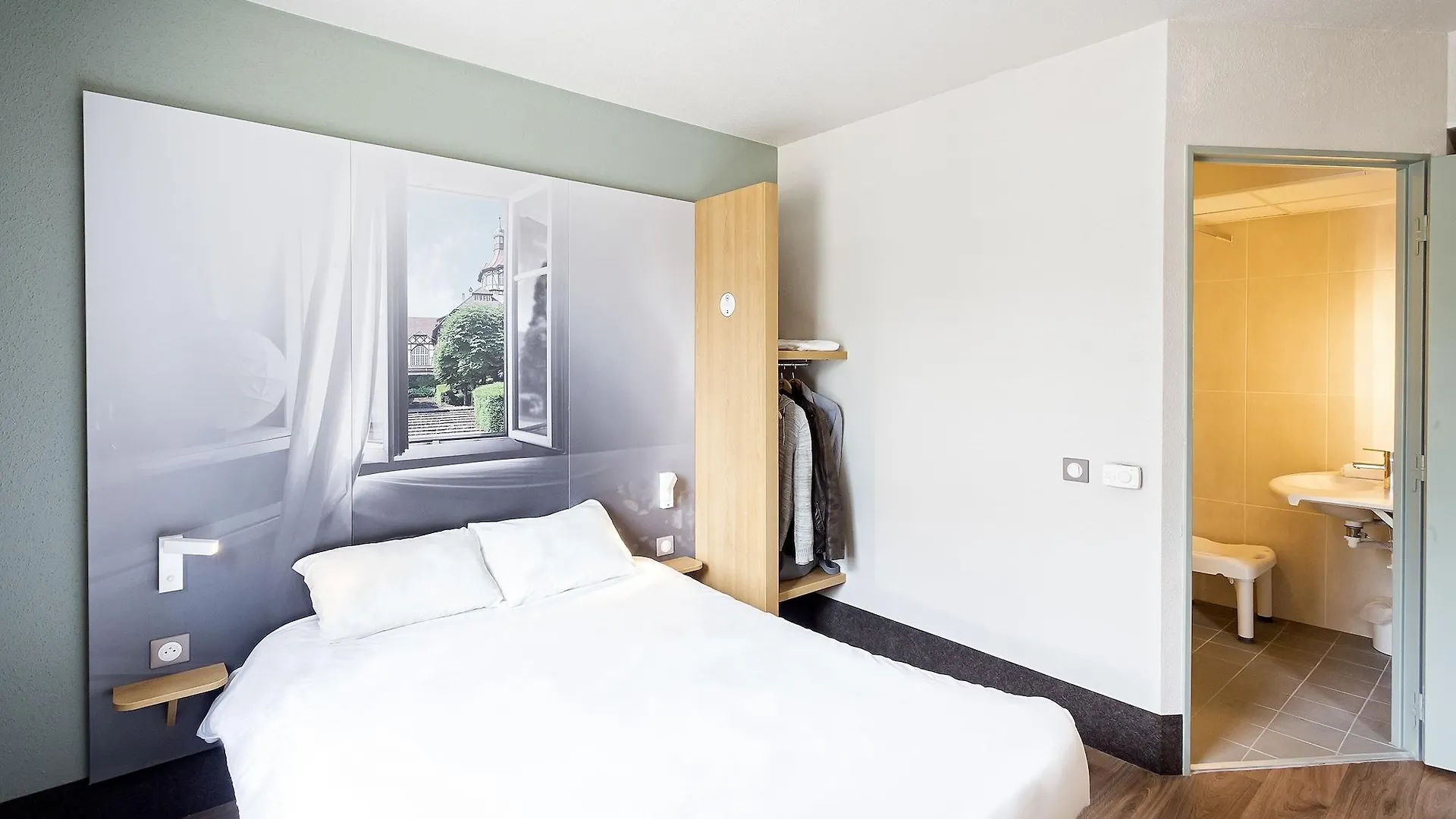 B&B Hotel Lyon St Priest 2*, Saint-Priest (Rhone)