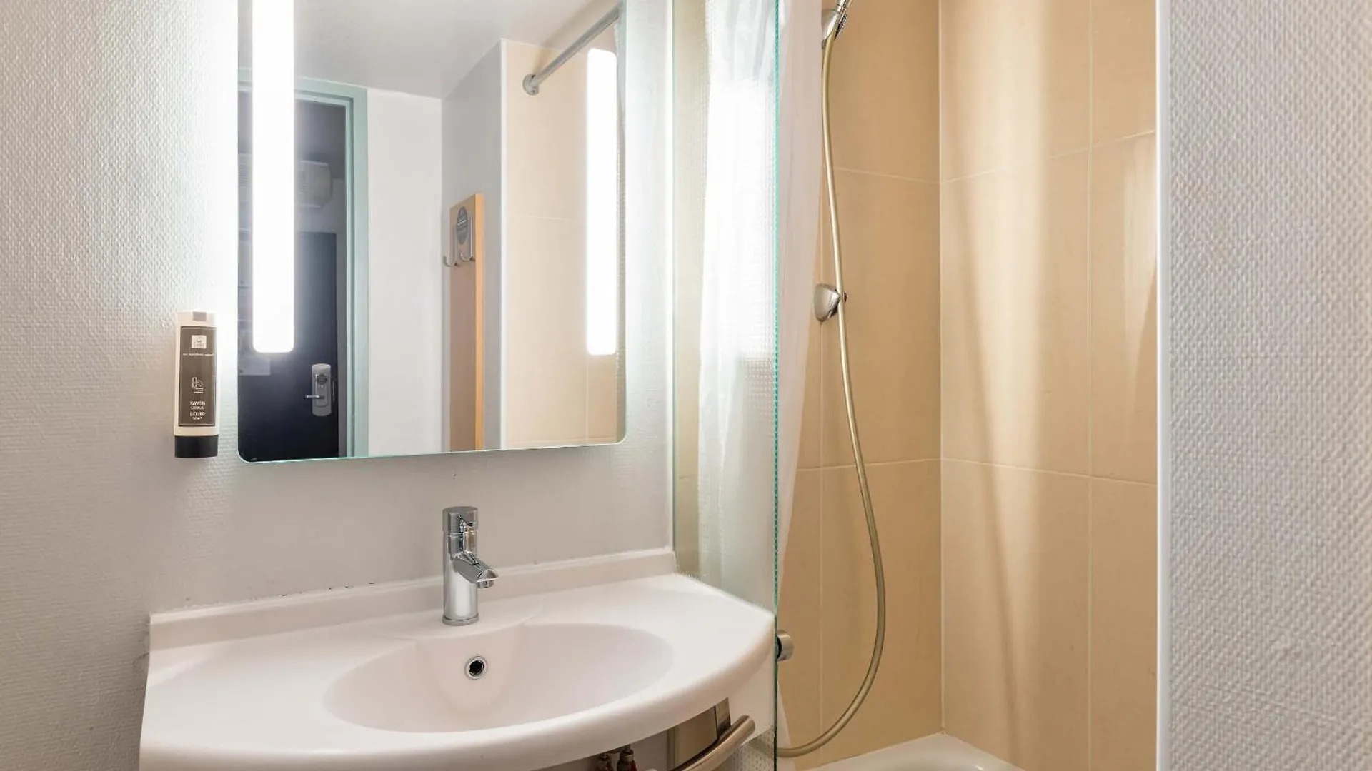 B&B Hotel Lyon St Priest  Saint-Priest (Rhone)